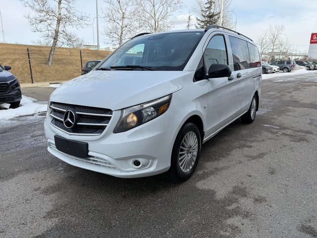 2018 Mercedes-Benz Metris Passenger Van in Calgary, Alberta