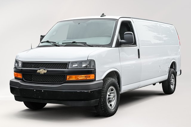 Chevrolet Express Cargo Van  2023 à Montréal, Québec