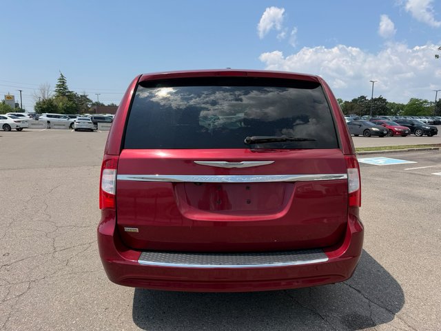 Chrysler Town and Country  2012 à Mississauga, Ontario