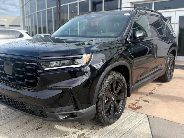 2025 Honda Pilot in Calgary, Alberta