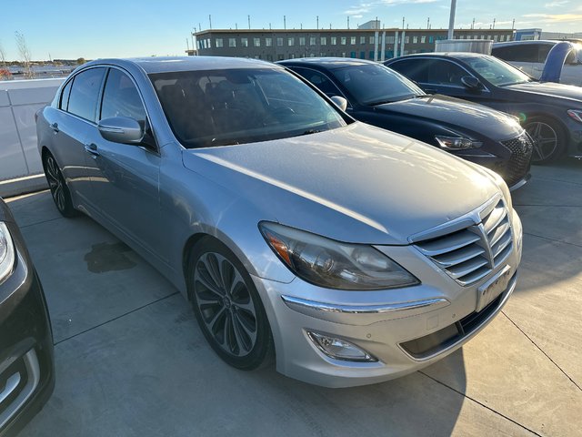 2013 Hyundai Genesis sedan in Aurora, Ontario