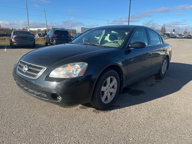 2002 Nissan Altima in Bolton, Ontario