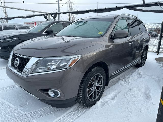 2014 Nissan Pathfinder in Calgary, Alberta