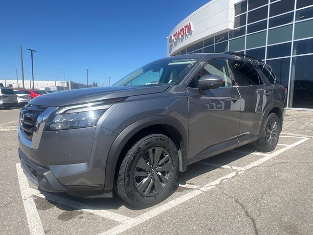 2023 Nissan Pathfinder in Bolton, Ontario