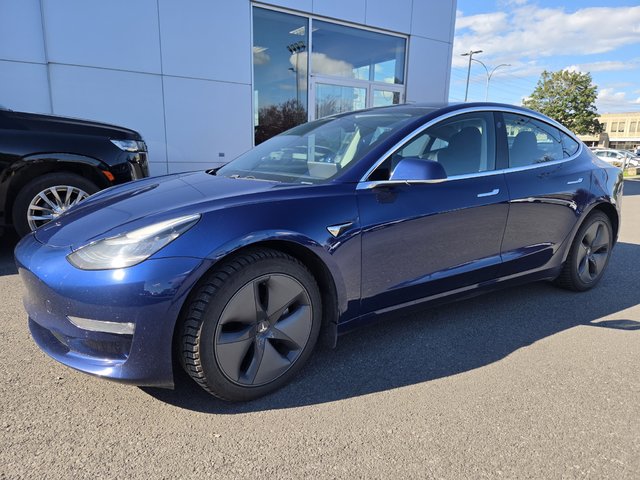 2019 Tesla Model 3 in Montreal, Quebec