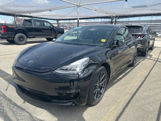 2021 Tesla MODEL 3 in Calgary, Alberta