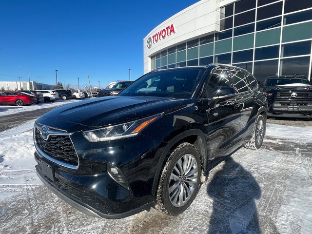 2024 Toyota Highlander Hybrid in Bolton, Ontario