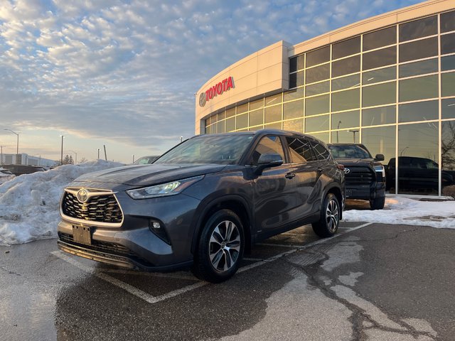 2024 Toyota Highlander Hybrid in Bolton, Ontario