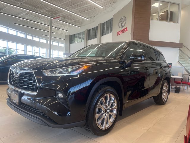 2026 Toyota Highlander Hybrid in Bolton, Ontario