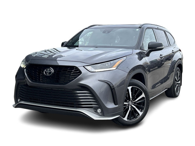 2022 Toyota Highlander in Mississauga, Ontario