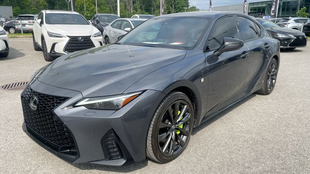 Lexus IS 300  2023 à Laval, Québec