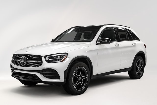 2022 Mercedes-Benz GLC300 in Dollard-des-Ormeaux, Quebec