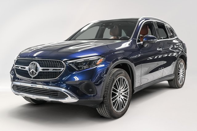 Mercedes-Benz GLC300  2023 à Dollard-des-Ormeaux, Québec