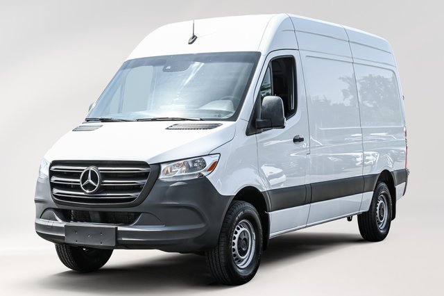 2023 Mercedes-Benz Sprinter 2500 Cargo V6 144 in Dollard-des-Ormeaux, Quebec