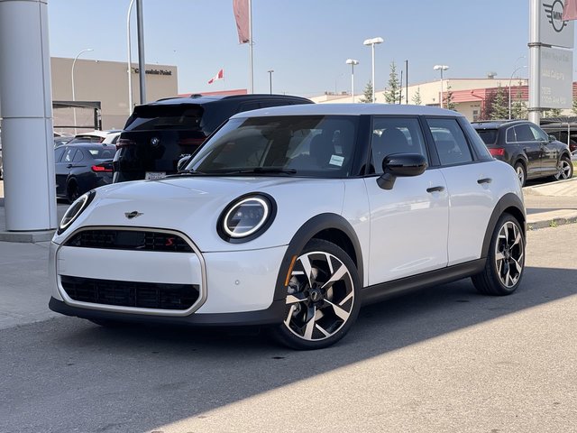 2025 MINI COOPER (5) in Calgary, Alberta