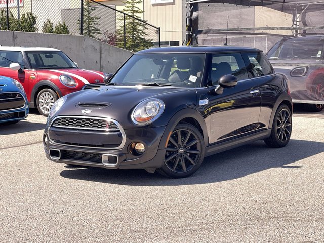 2014 MINI Cooper Hardtop in Calgary, Alberta