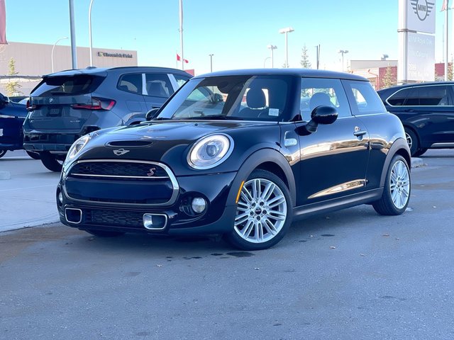 2014 MINI Cooper Hardtop in Calgary, Alberta