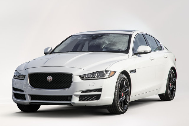 2018 Jaguar XE in Saint-Bruno-de-Montarville, Quebec