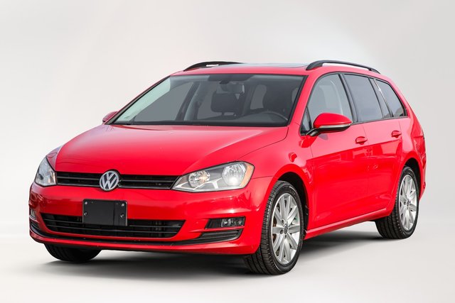 2017 Volkswagen GOLF SPORTWAGEN in Saint-Bruno-de-Montarville, Quebec