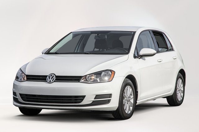 2015 Volkswagen Golf in Saint-Bruno-de-Montarville, Quebec