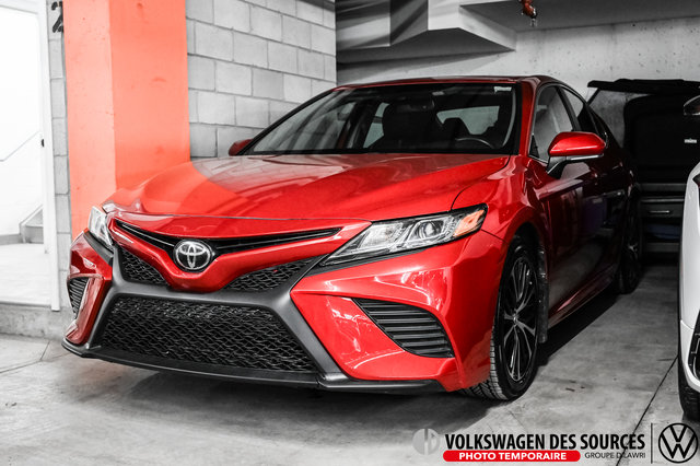 2019 Toyota Camry in Dorval, Quebec