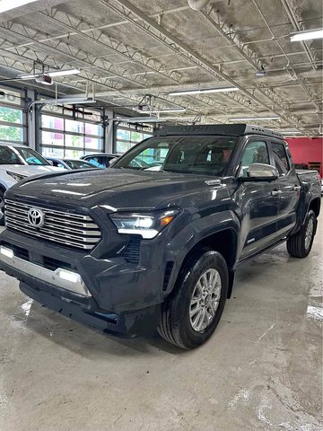 2025 Toyota Tacoma Hybrid in Verdun, Quebec
