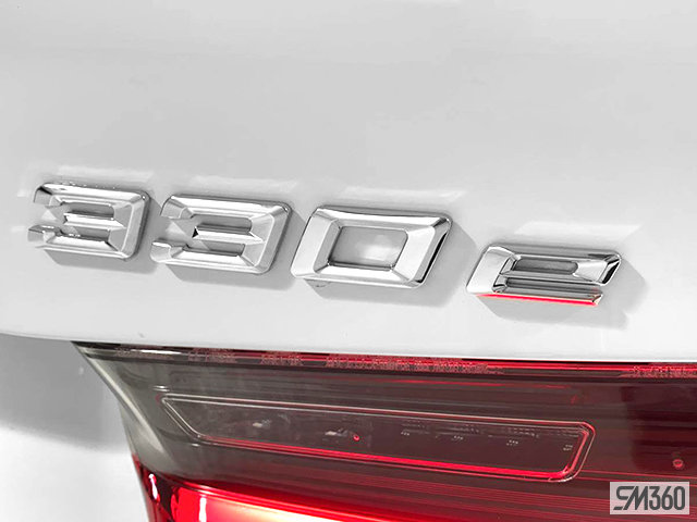 2024 BMW 3 Series PHEV 330E-11