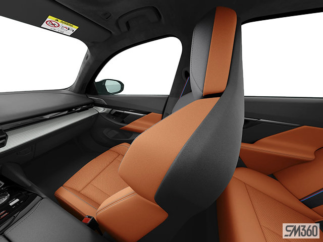 2025 BMW M5 Touring TOURING-17