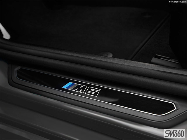 2025 BMW M5-12