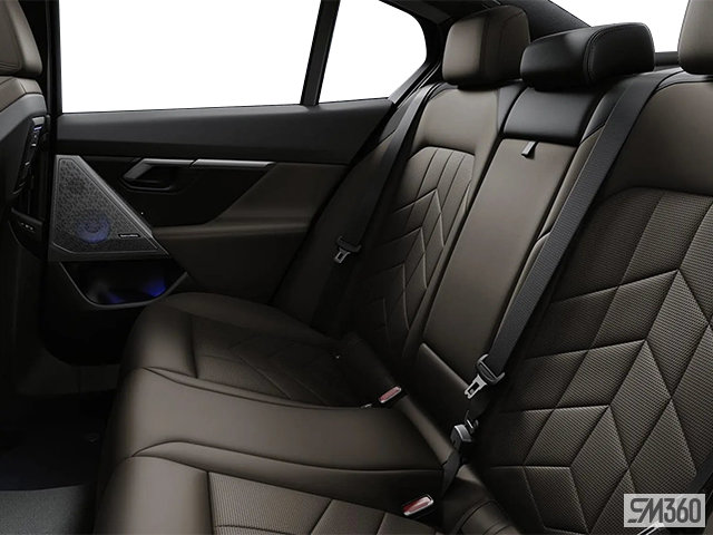 2025 BMW 5 Series Sedan PHEV 550E XDRIVE-42