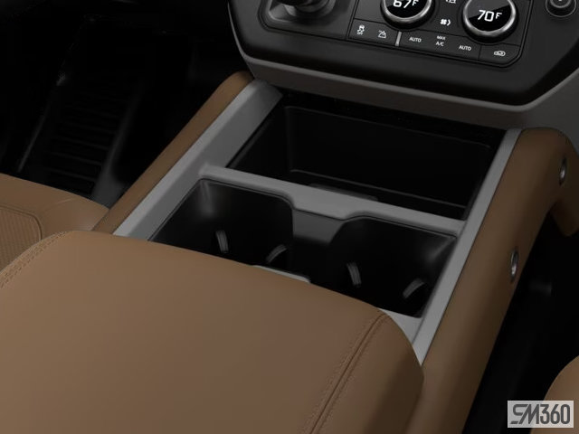 2025  Defender 90 V8