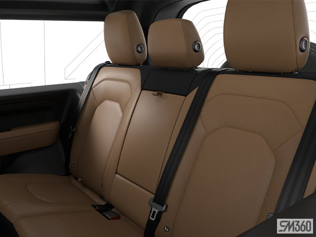 2025  Defender 90 V8