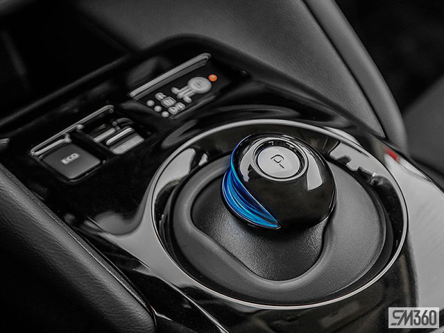 2025 NISSAN LEAF SV-15