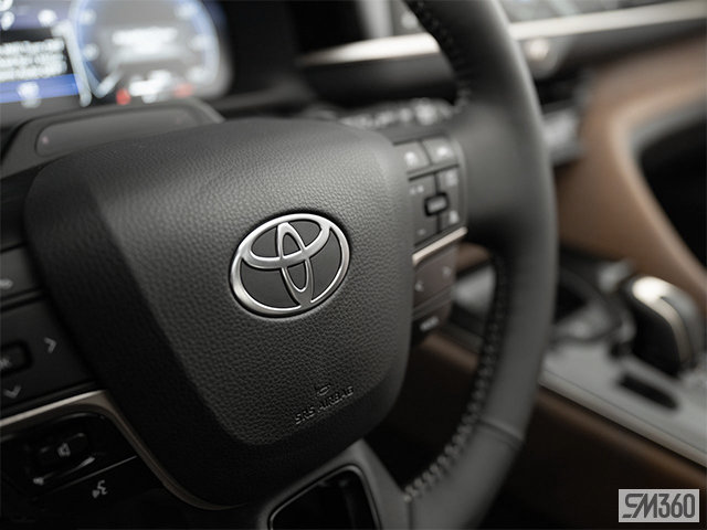 TOYOTA Crown Signia LIMITED 2025