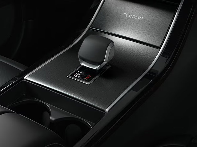 2026  Range Rover Velar Mild Hybrid BELGRAVIA EDITION