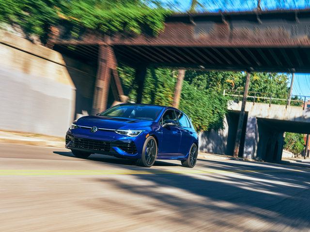 Volkswagen célèbre deux décennies de performance avec la Golf R limitée édition 20e anniversaire