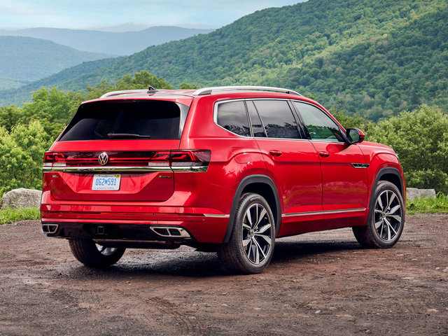 Qu'est-ce qui permet à l'Atlas 2024 de se démarquer de la Mazda CX-90 ?