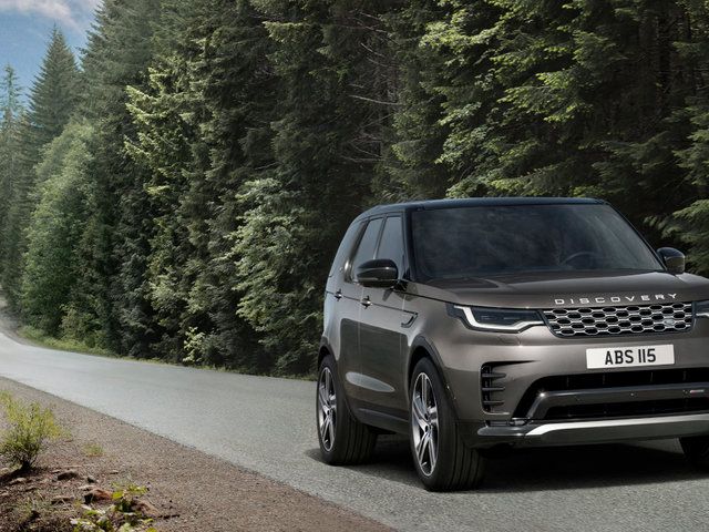 Why Buy a Pre-Owned Land Rover Discovery?