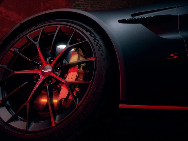 Every Wheel Option You Can Order on the 2026 Aston Martin Vantage