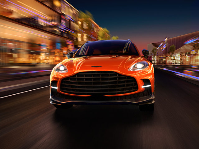 Comment l'Aston Martin DBX707 domine les hivers canadiens