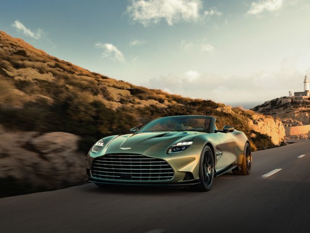 Comment la Vanquish conjugue 824 ch et le raffinement du « grand tourisme »