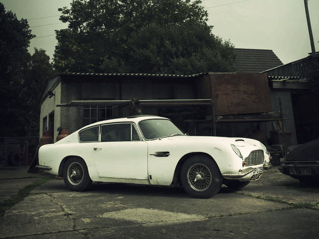 Aston Martin DB6 sits in barn for 30 years, sells for over $250k