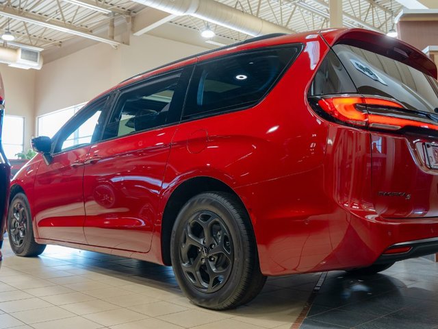 Chrysler Pacifica 2025 : Le luxe sur roues pour toute la famille