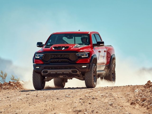 Le RAM 1500 TRX sort de l’extinction