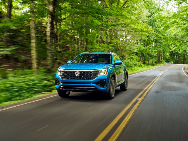 Discovering the 2024 Atlas Cross Sport: What's New in Volkswagen's SUV Evolution?