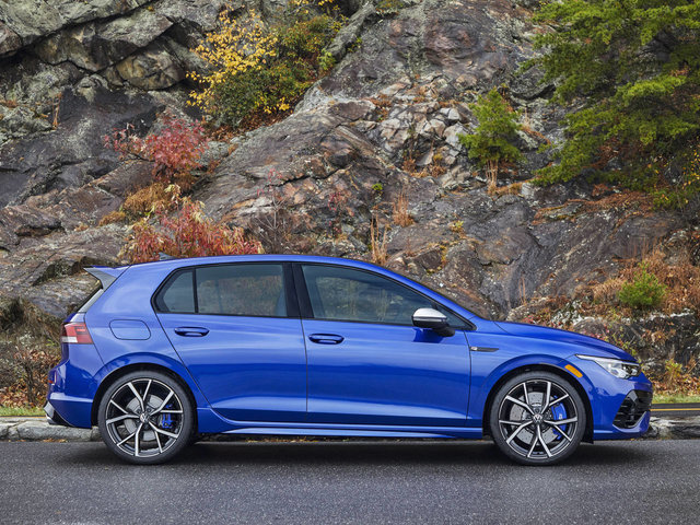 Unveiling the 2024 Volkswagen Golf R: A Winter Warrior on Wheels