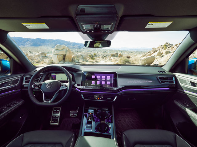 2024 VW Atlas Cross Sport Takes Top Honours for Interior Design & UX