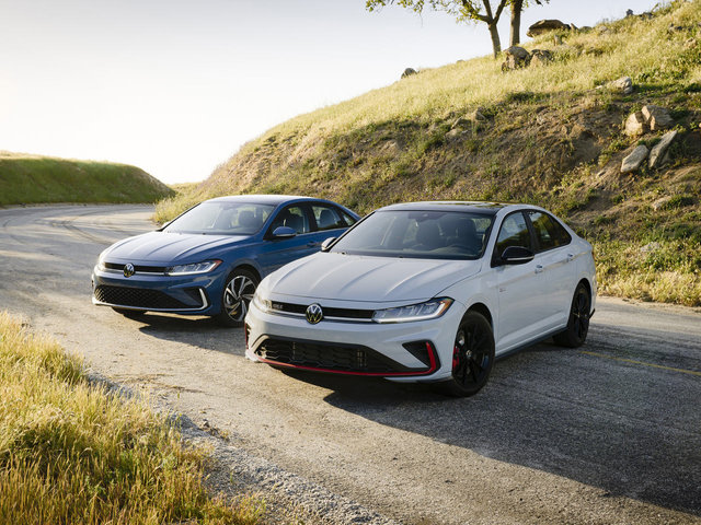 Volkswagen Jetta GLI vs Highline: Performance or Luxury for Your Daily Drive?