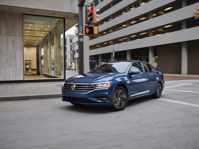 2021 Volkswagen Jetta vs 2021 Kia Forte: Choosing Refinement