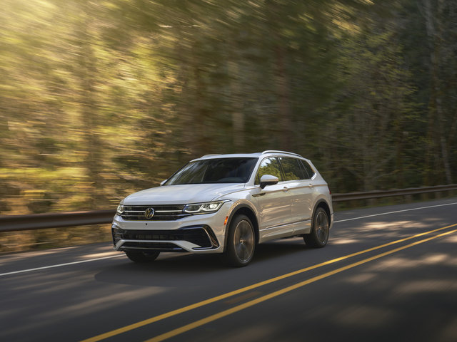 2022 Volkswagen Tiguan vs. 2022 Hyundai Tucson: The Tiguan is Much More Dynamic